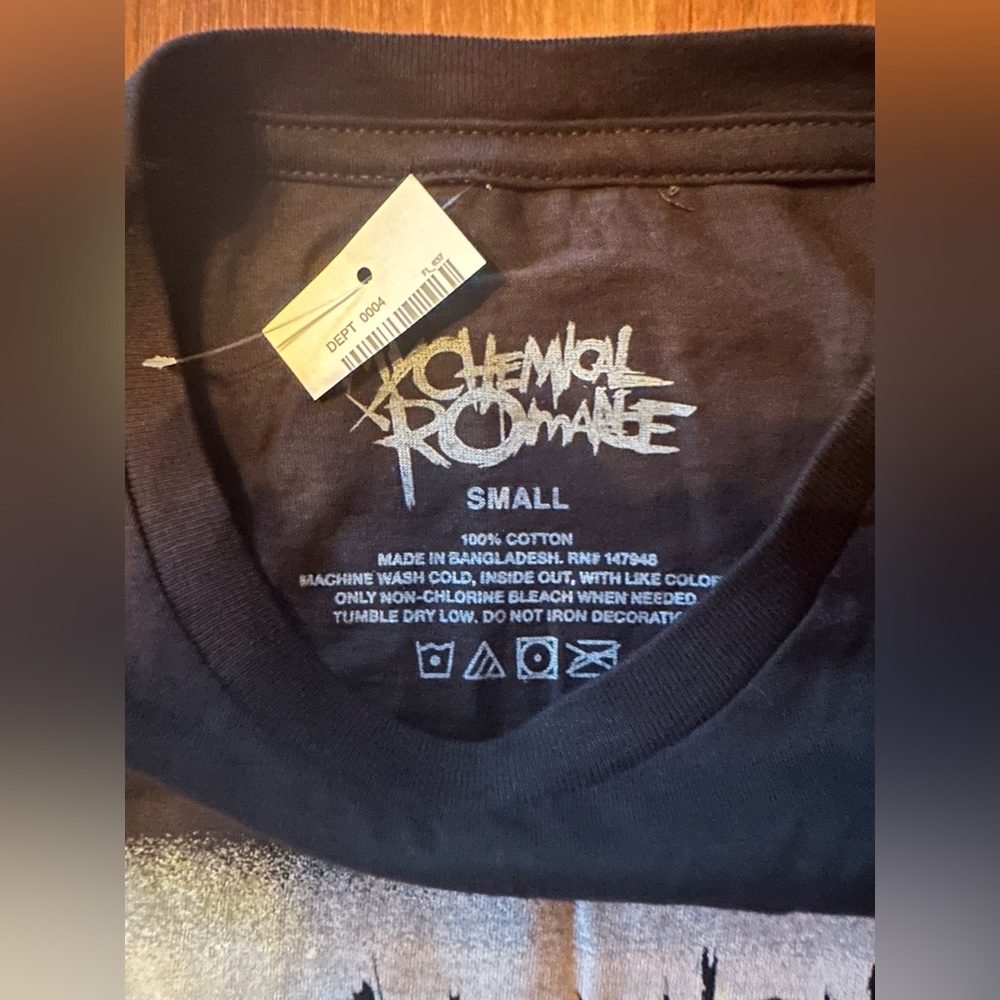 NWT My Chemical Romance T-shirt size small Hot Topic - Picture 5 of 6